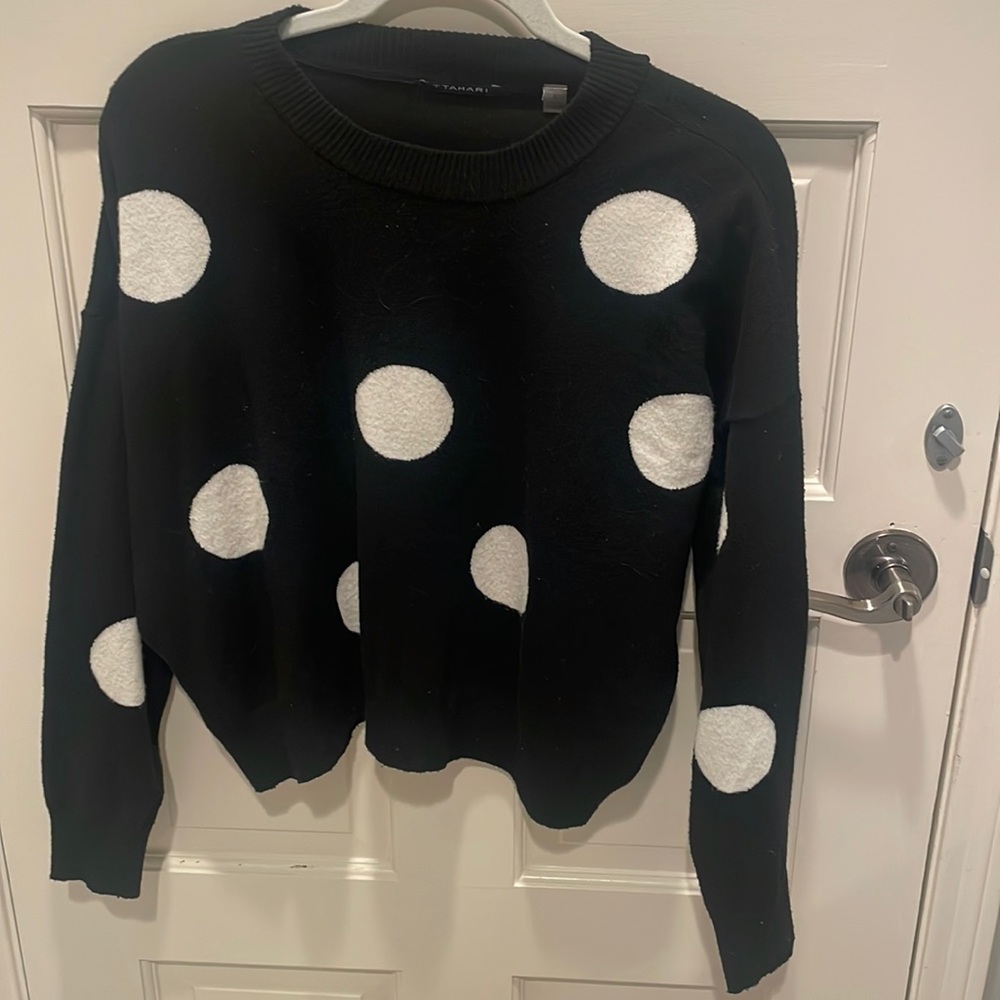 TAHARI Sweater